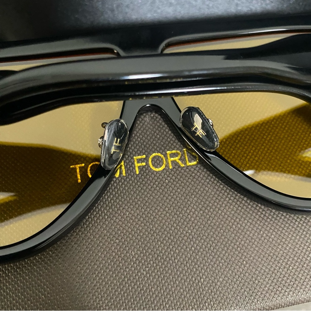 Tom Ford sunglasses🌝🌝🌝 - Picture 4 of 6